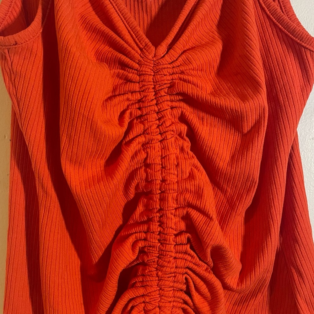 Orange Tank Top ๐ - Picture 4 of 6